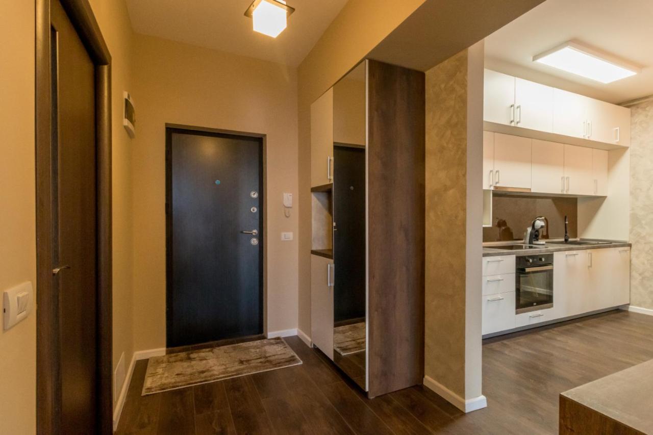 Modern Downtown Apartment